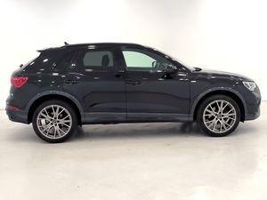 Audi Q3 35 Tdi 150 Cv S Tronic Black Line  - Foto 3