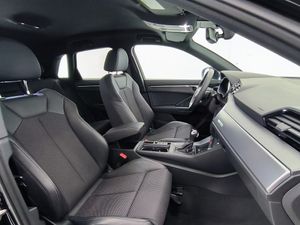 Audi Q3 35 Tdi 150 Cv S Tronic Black Line  - Foto 9