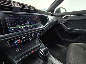 Audi Q3 35 Tdi 150 Cv S Tronic Black Line  - Foto 18