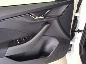 Skoda Kamiq 1.0 Tsi 115 Cv Selection  - Foto 14