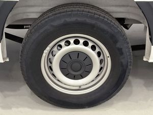 Volkswagen Crafter 30 Furgon Batalla Media L3h2 2.0 Tdi Fwd  - Foto 8