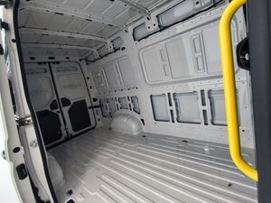 Volkswagen Crafter 30 Furgon Batalla Media L3h2 2.0 Tdi Fwd  - Foto 10