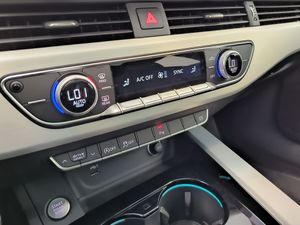 Audi A4 Avant 35 Tdi 163 Cv Stronic Black Line  - Foto 18