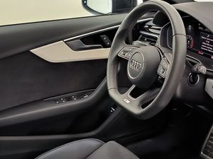 Audi A4 Avant 35 Tdi 163 Cv Stronic Black Line  - Foto 19