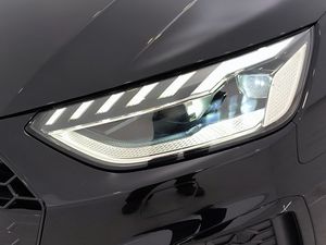 Audi A4 Avant 35 Tdi 163 Cv Stronic Black Line  - Foto 10