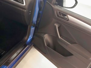 Volkswagen T-roc 2.0 Tdi 115 Cv Dark  - Foto 16