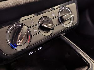 Skoda Fabia 1.0 Tsi 95 Cv Selection  - Foto 16