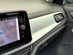 Volkswagen T-roc 2.0 Tdi 115 Cv Life  - Foto 18