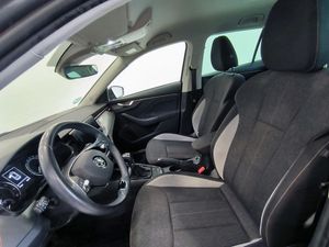 Skoda Kamiq 1.5 Tsi 150 Cv Dsg Style  - Foto 9