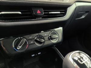 Skoda Fabia 1.0 Tsi 95 Cv Selection  - Foto 18