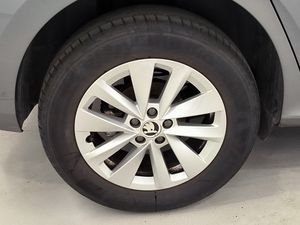 Skoda Kamiq 1,0 Tsi 115 Cv Dsg Selection  - Foto 8