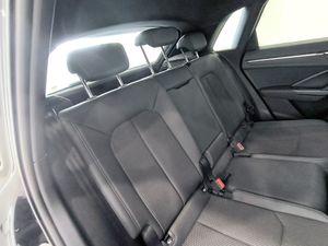 Audi Q3 35 Tfsi 150 Cv Stronic Black Line  - Foto 8