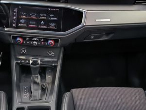 Audi Q3 35 Tdi 150 Cv Black Line Stronic  - Foto 20