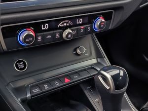 Audi Q3 35 Tdi 150 Cv Black Line Stronic  - Foto 16