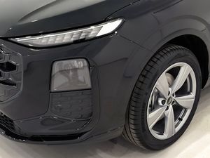 Audi Q3 Tdi 150 Cv Stronic Launch Edition  - Foto 6