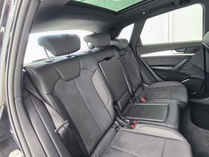 Audi Q5 40 Tdi 204cv Stronic Black Line  - Foto 7