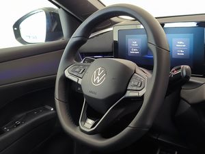 Volkswagen T-roc R-line 1st Edition 1.5 Etsi 150 Cv Dsg  - Foto 20