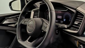 Audi A1 Sb 30 Tfsi 116cv Stronic Adrenalin Edition  - Foto 17