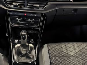 Volkswagen T-roc 2.0 Tdi 150 Cv Dsg Rline  - Foto 17