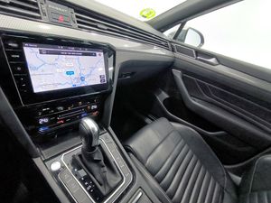 Volkswagen Passat Alltrack 20 Tdi 240cv 4 Motion Dsg  - Foto 16