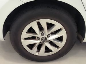 Skoda Fabia 1.0 Tsi 115 Cv Dsg Desing  - Foto 8