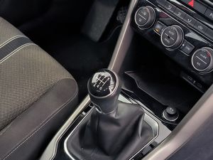 Volkswagen T-roc 1.5 Tsi 150cv Advance Rline  - Foto 17