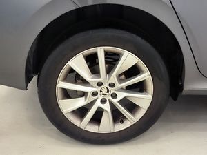 Skoda Kamiq 10 Tsi 110cv Ambition  - Foto 8