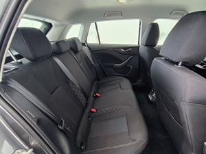 Skoda Kamiq 10 Tsi 110cv Ambition  - Foto 6