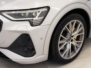 Audi E-tron Sb 55 Quattro Black Line 408cv  - Foto 6