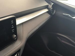 Skoda Fabia 1.0 Tsi 95 Cv Selection  - Foto 13