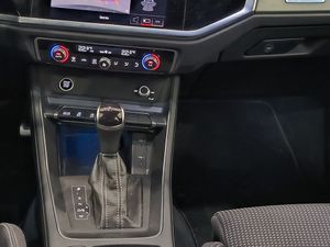 Audi Q3 35 Tfsi 150cv Stronic Black Line  - Foto 19