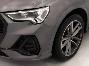 Audi Q3 35 Tfsi 150cv Stronic Black Line  - Foto 6