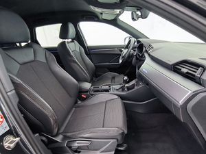 Audi Q3 45 tfsie 245 cv stronic black line  - Foto 10