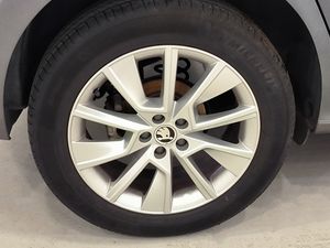 Skoda Kamiq 1.0 Tsi 110 Cv Ambition  - Foto 8