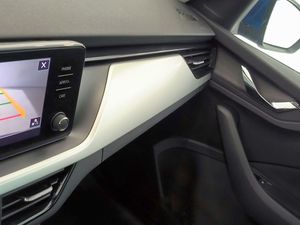 Skoda Kamiq 10 tsi 110cv ambition  - Foto 16