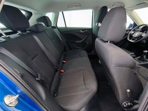 Skoda Kamiq 10 Tsi 110cv Ambition  - Foto 6