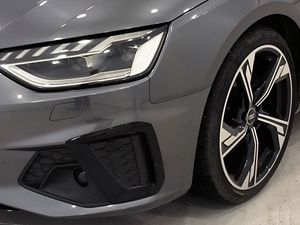 Audi A4 avant 35 tdi 163cv stronic black line limited  - Foto 6