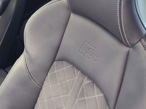 Audi A4 avant 35 tdi 163cv stronic black line limited  - Foto 12