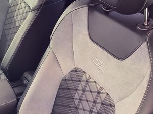 Volkswagen T-Roc 15tsi 150cv dsg r-line  - Foto 10