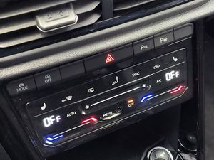 Volkswagen T-Roc 15tsi 150cv dsg r-line  - Foto 15