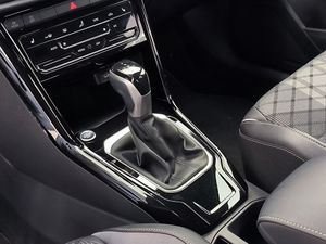 Volkswagen T-Roc 15tsi 150cv dsg r-line  - Foto 9