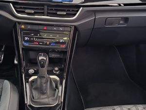 Volkswagen T-Roc 1.5 tsi 150 cv dsg r-line  - Foto 19