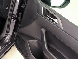 Volkswagen Taigo R-line 1.0 Tsi 116 Cv Dsg  - Foto 10