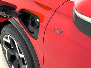 Volkswagen Tiguan R-line 1.5 Tsi Ehybrid 150 Cv / 85 K  - Foto 9