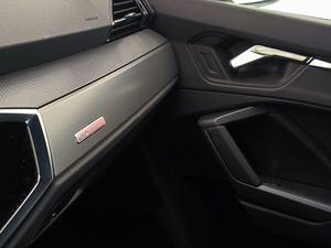 Audi Q3 sb 35 tdi 150cv stronic black limited  - Foto 17