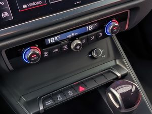 Audi Q3 sb 35 tfsi 150cv black line  - Foto 10