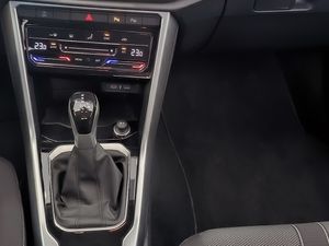 Volkswagen T-Roc 15 tsi 150cv dsg life  - Foto 18