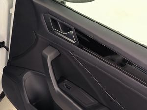 Volkswagen T-Roc 20 tdi 150cv dsg r-line  - Foto 16