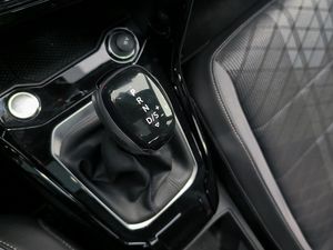 Volkswagen T-Roc 20 tdi 150cv dsg r-line  - Foto 20