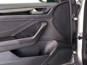 Volkswagen T-roc R-line 1.5 Tsi 110kw (150cv)  - Foto 12